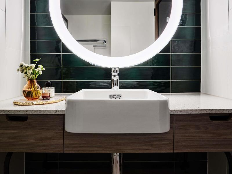 Novotel Sydney Darling Square image