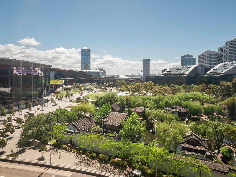 Novotel Sydney Darling Square image