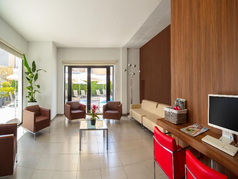 RH Boutique  Porto Cristo image