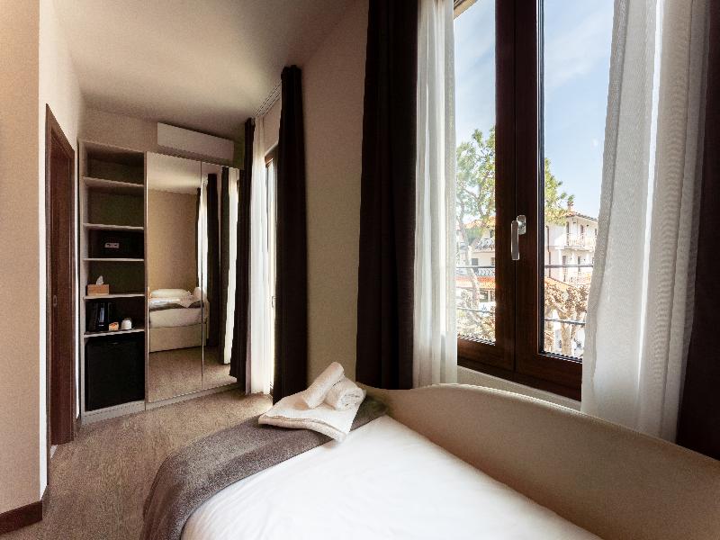 Hotel Gardenia Sirmione image