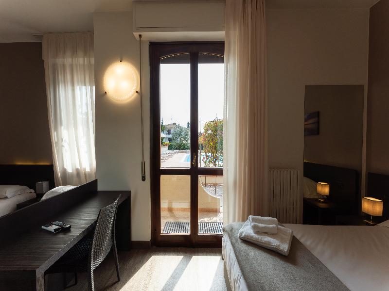 Hotel Gardenia Sirmione image