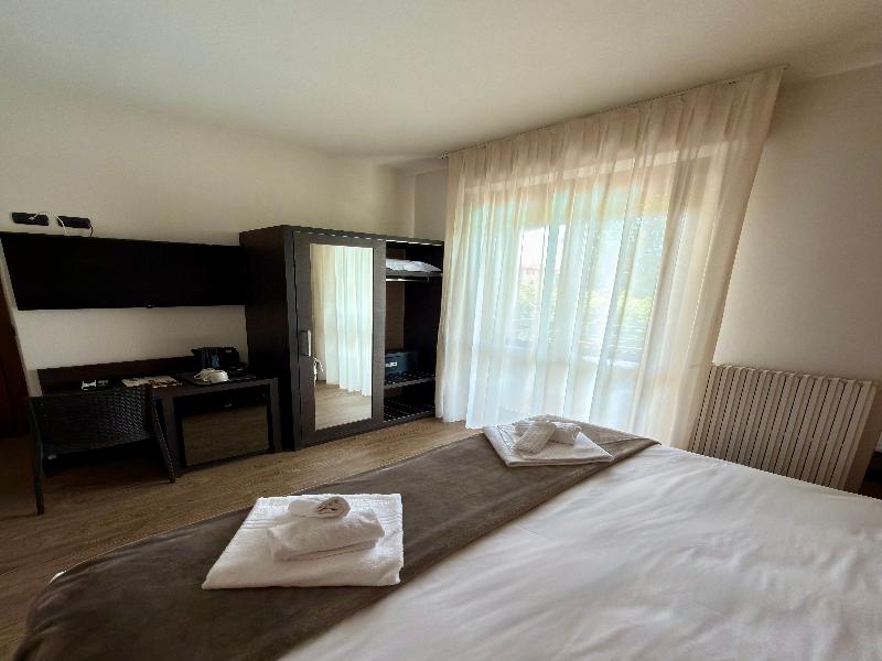 Hotel Gardenia Sirmione image