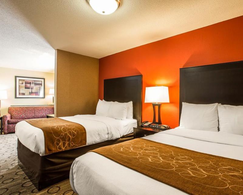 COMFORT SUITES AT WESTGATE MALL