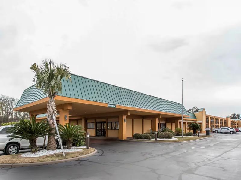 Quality Inn Savannah Midtown — general view