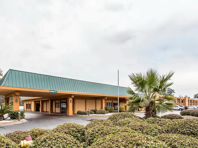 Quality Inn Savannah Midtown — general view