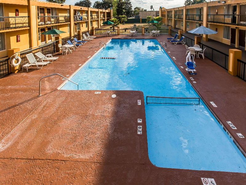Quality Inn Savannah Midtown image
