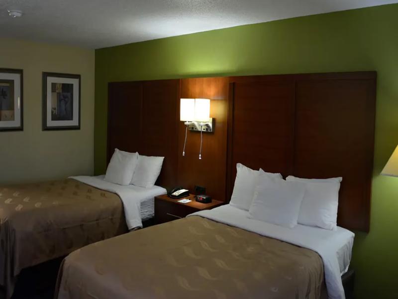 Quality Inn Savannah Midtown image