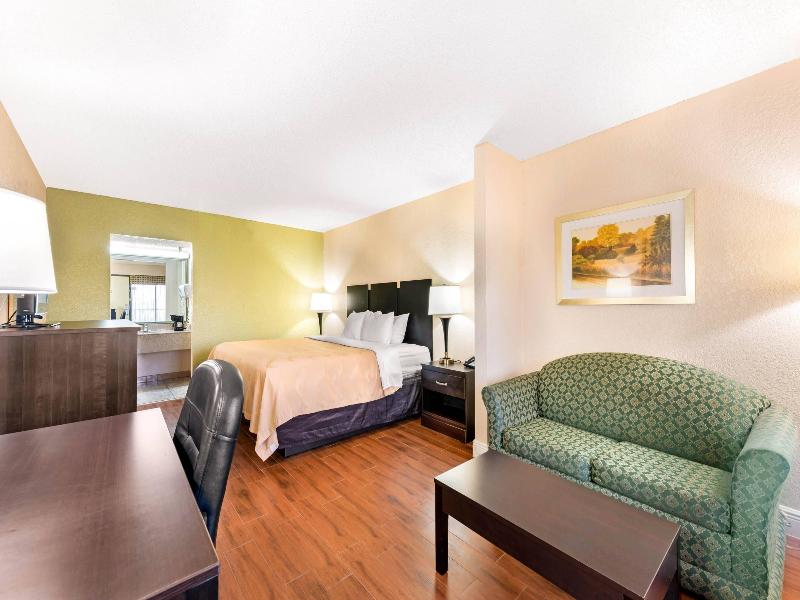 Quality Inn & Suites Orlando Airport image
