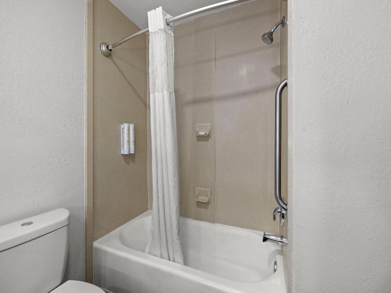 Sleep Inn & Suites Lakeland I-4 image