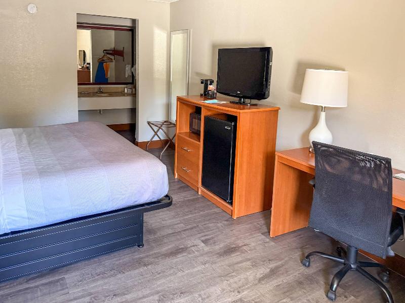 Quality Inn Crystal River image