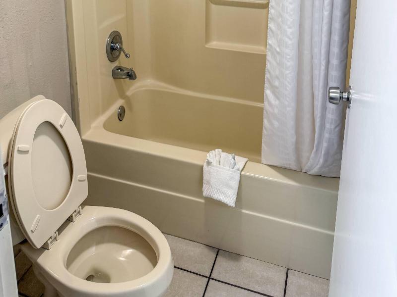 Quality Inn Crystal River image