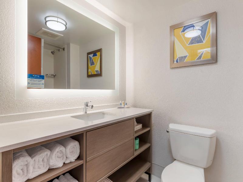 Comfort Suites Columbia Northeast - Fort Jackson image