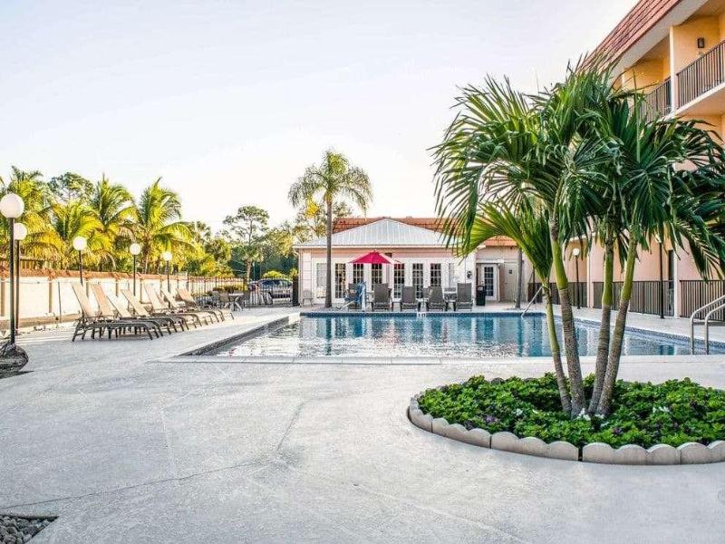 Baymont by Wyndham Bonita Springs image