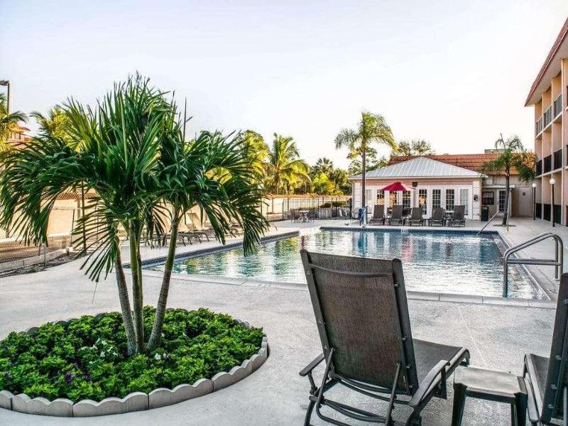 Baymont by Wyndham Bonita Springs image