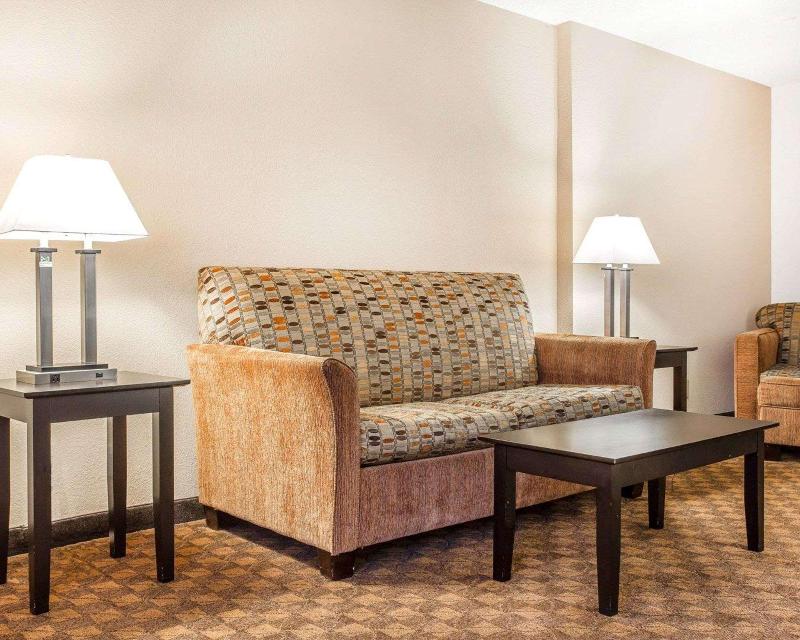 Quality Inn & Suites Coliseum image