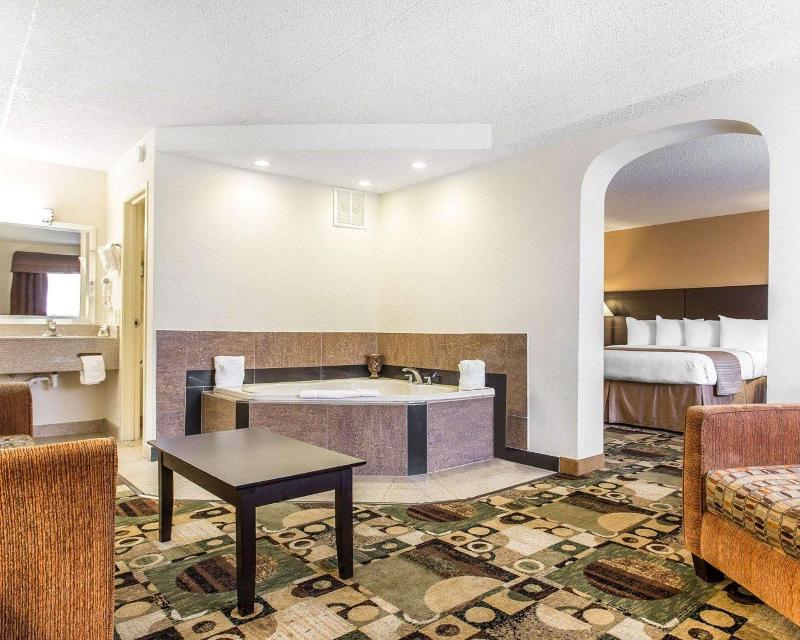 Quality Inn & Suites Coliseum image
