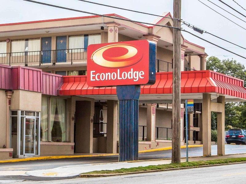 Econo Lodge Atlanta Virginia Avenue image