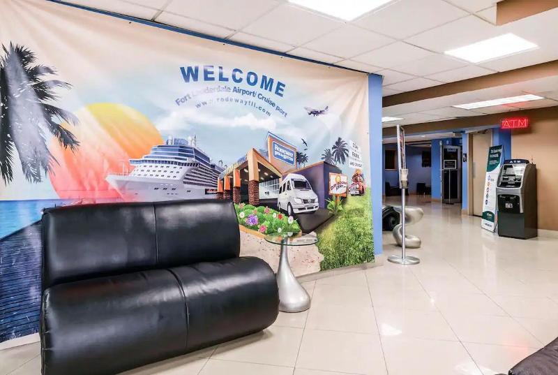 Rodeway Inn & Suites Airport/Cruise Port