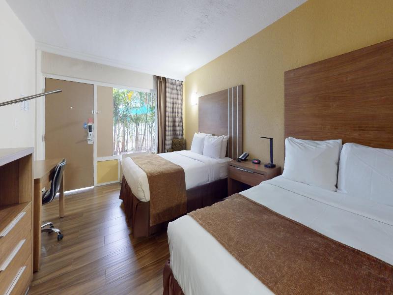 Rodeway Inn and Suites FLL Airport - Cruise Port image