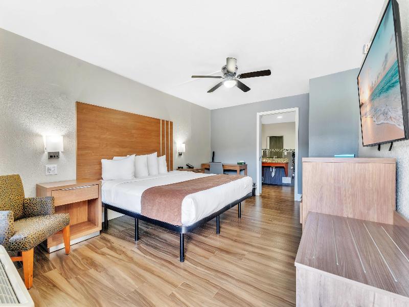 Rodeway Inn and Suites FLL Airport - Cruise Port image