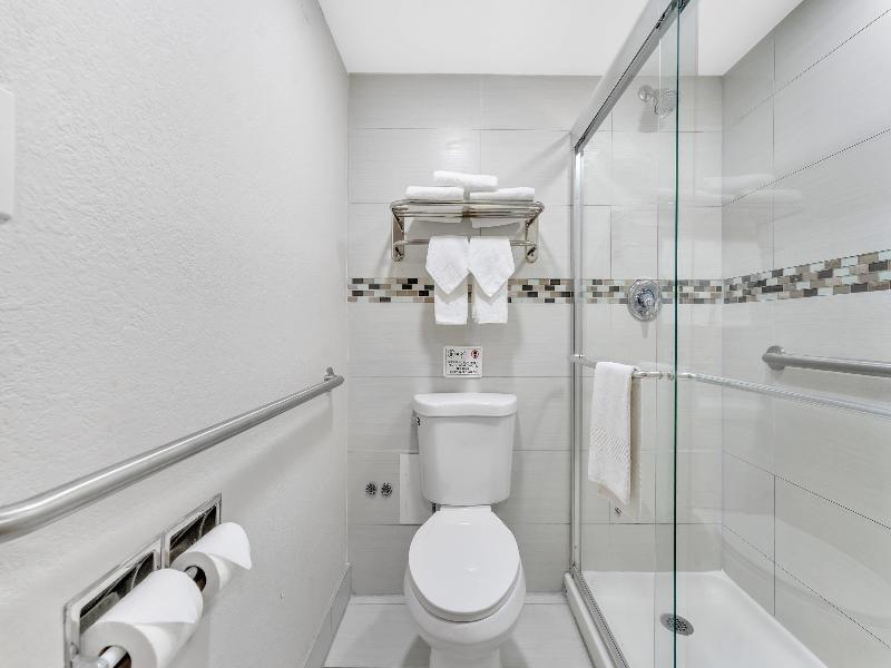 Rodeway Inn and Suites FLL Airport - Cruise Port image