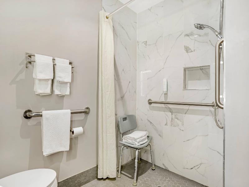 Econo Lodge Tallahassee Downtown - University image