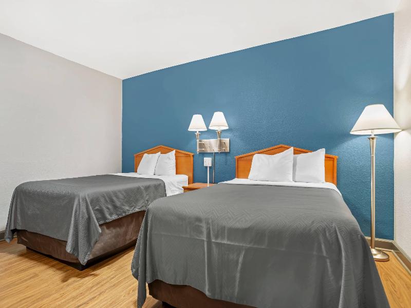 Econo Lodge Tallahassee Downtown - University image