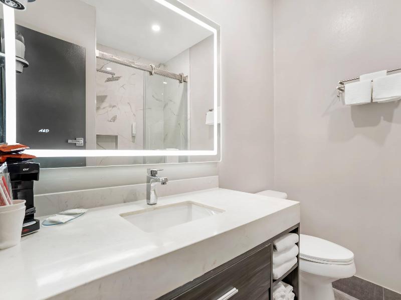 Econo Lodge Tallahassee Downtown - University image