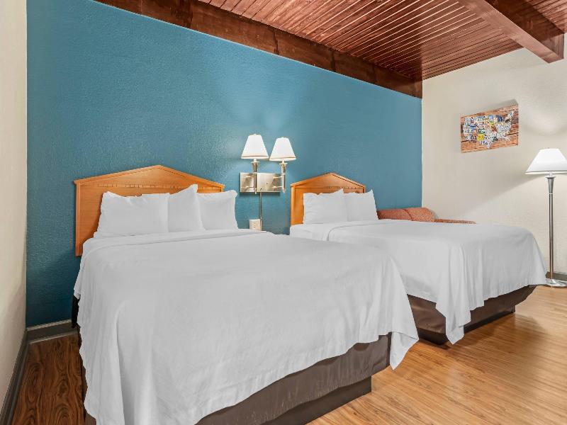 Econo Lodge Tallahassee Downtown - University image