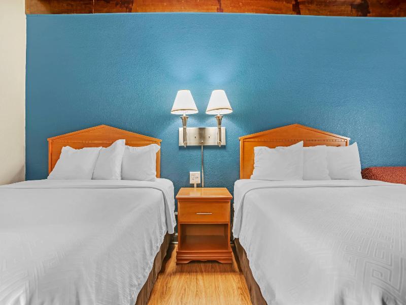 Econo Lodge Tallahassee Downtown - University image