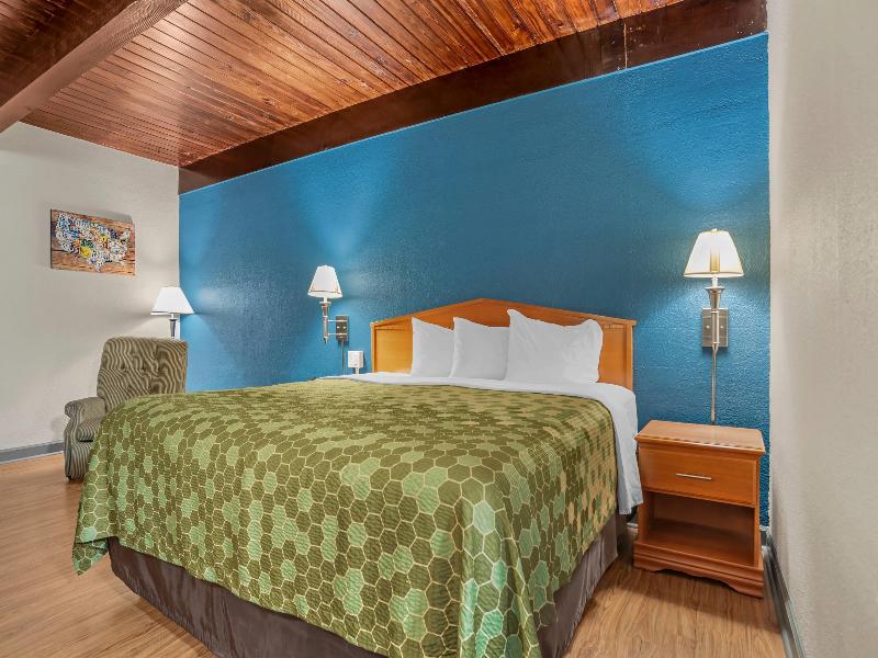 Econo Lodge Tallahassee Downtown - University image
