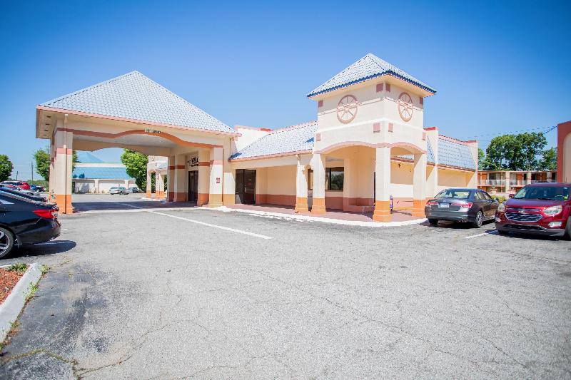Oyo Hotel Greensboro East I 40 image