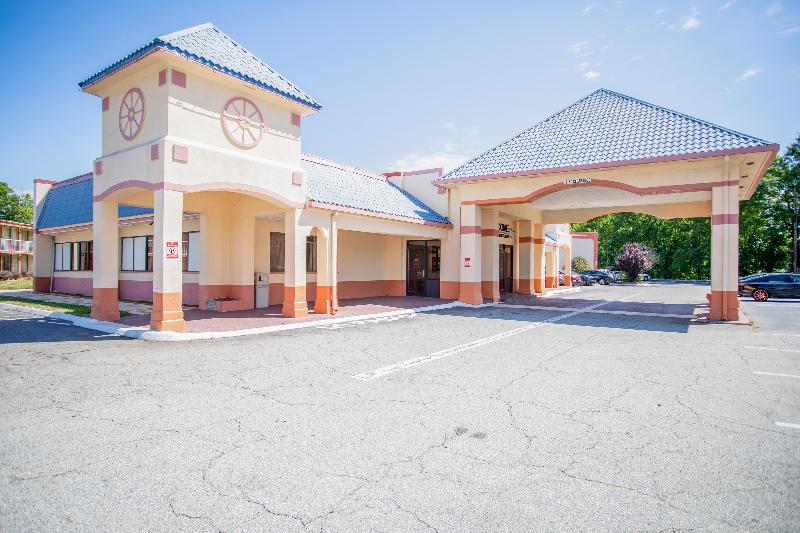 Oyo Hotel Greensboro East I 40 image