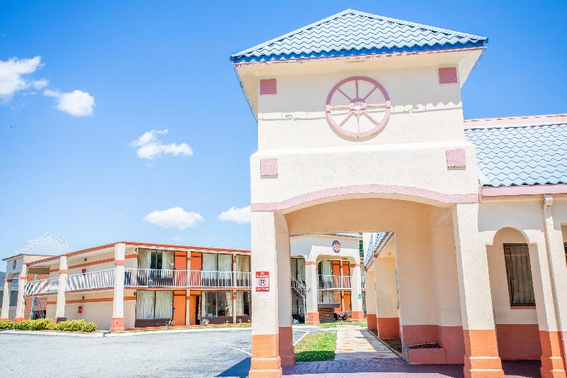 Oyo Hotel Greensboro East I 40 image