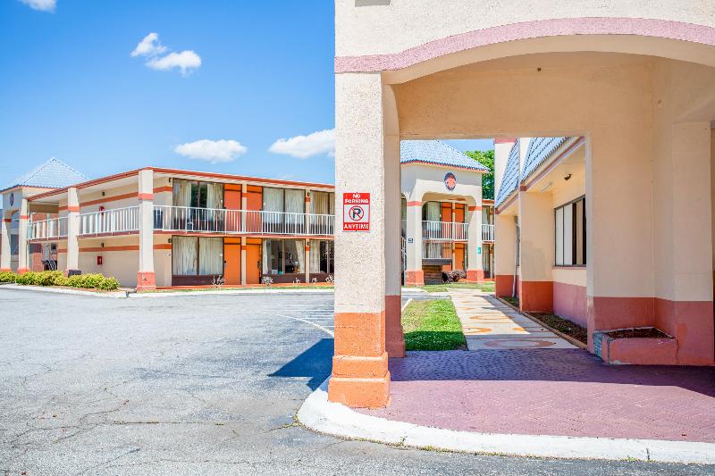 Oyo Hotel Greensboro East I 40 image