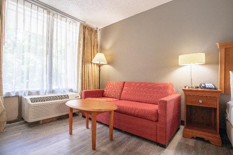 Oyo Hotel Greensboro East I 40 image