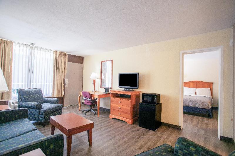 Oyo Hotel Greensboro East I 40 image