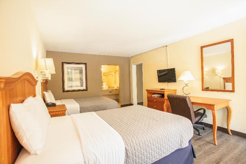 Oyo Hotel Greensboro East I 40 image
