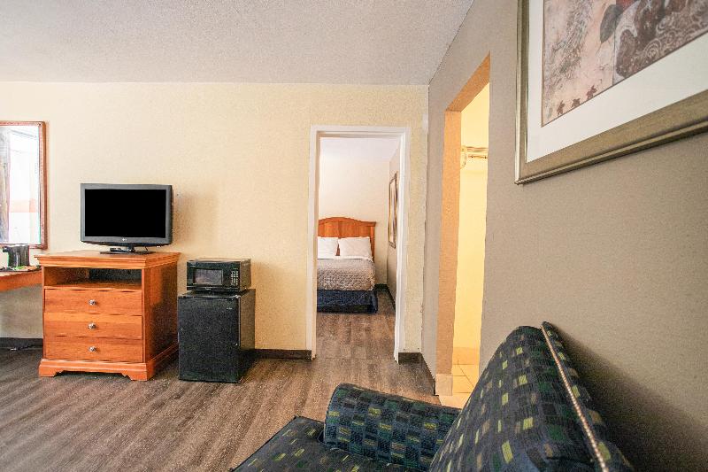 Oyo Hotel Greensboro East I 40 image