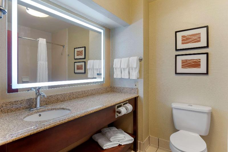 Comfort Inn & Suites Jackson Area image