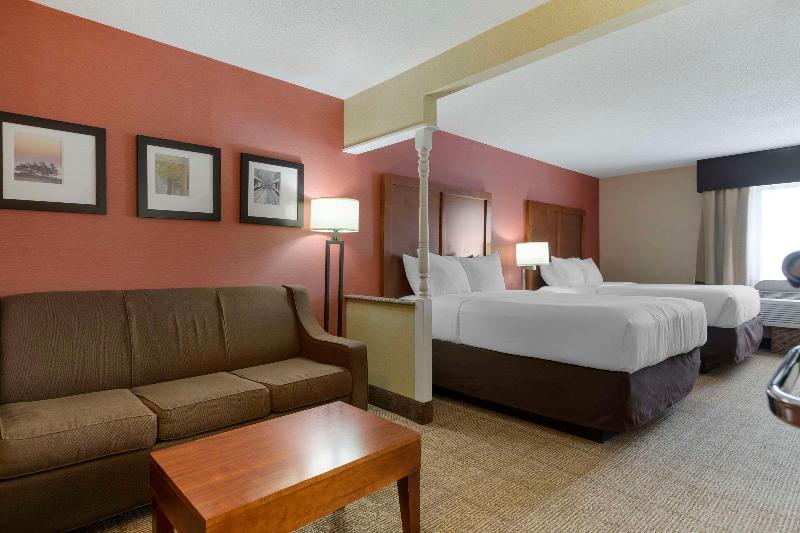 Comfort Inn & Suites Jackson Area image