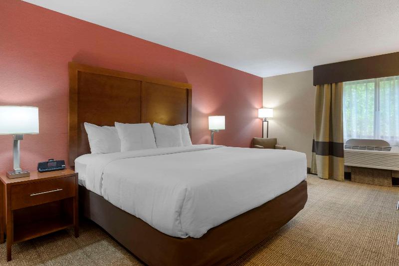 Comfort Inn & Suites Jackson Area image
