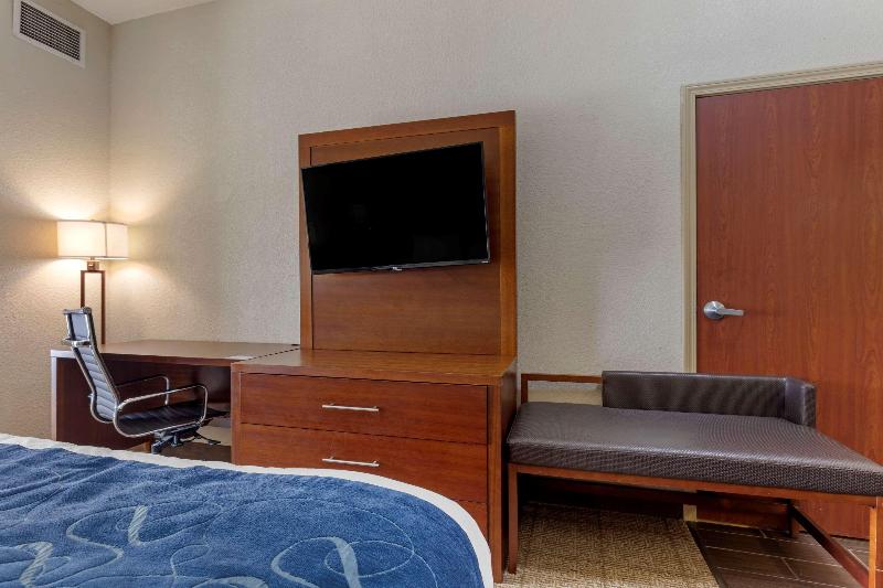 Comfort Suites Gainesville image