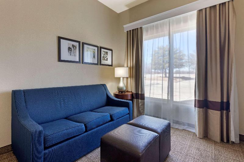 Comfort Suites Gainesville image