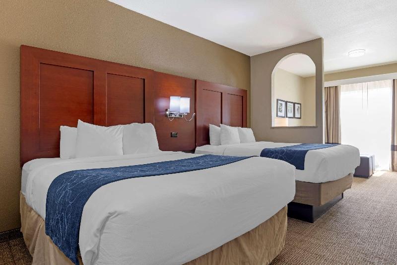 Comfort Suites Gainesville image