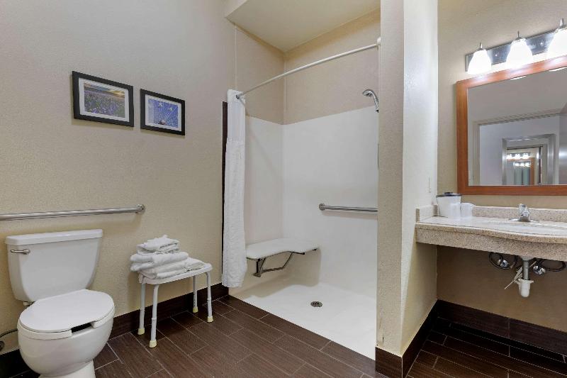Comfort Suites Gainesville image
