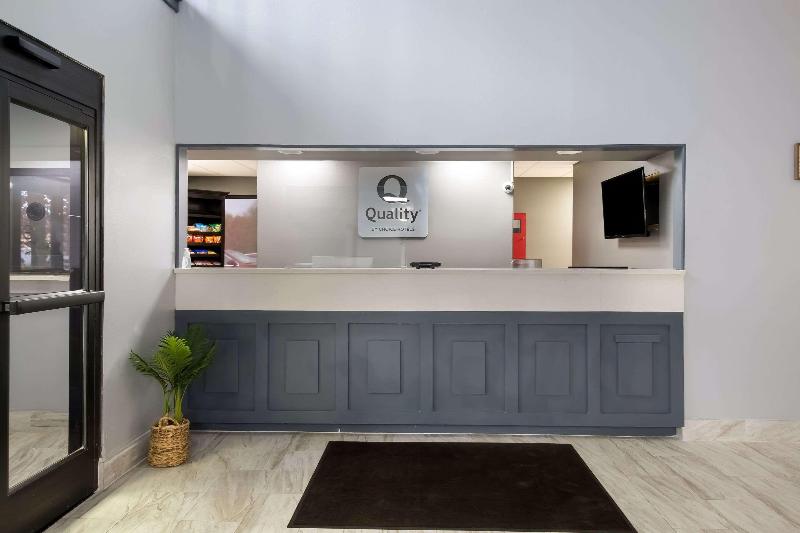 Quality Inn — photo 2