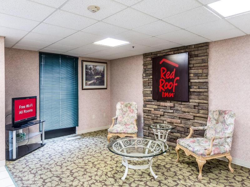 Red Roof Inn Morehead image