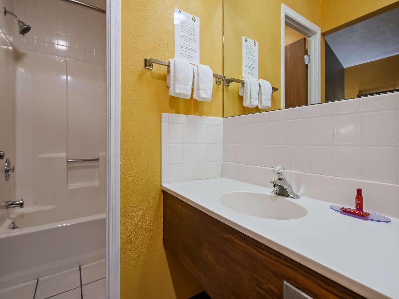 SureStay Hotel by Best Western Greenville image