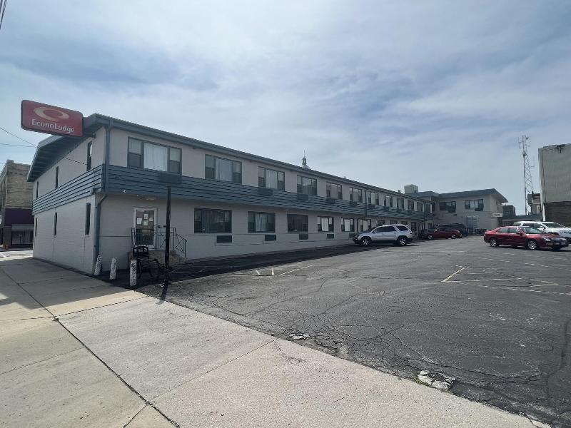 Manitowoc Inn